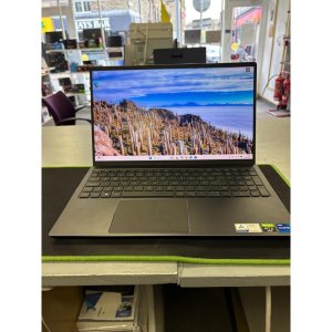 Dell Inspiron 7510 Core i7 11th 11800H 16gb memory 512gb SSD 15.4In FHD Screen