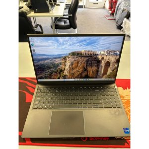 Dell Vostro 15 5510 Core i7 11th 11390H 16gb memory 500gb SSD 15.6In FHD Screen
