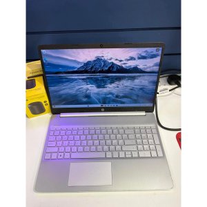 HP 15s-fq5 Core i5 1235u 8gb Memory 250gb SSD 15.6In FHD Screen