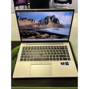 HP Elitebook 830 G9 Core i7 12th 1255u 16gb Memory 512gb SSD 13.3In FHD