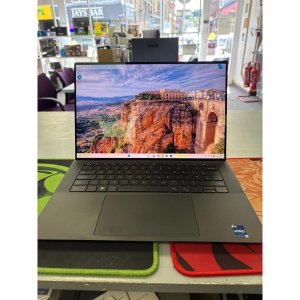Dell Precision 5570 Core i7 12700H 32gb Memory 512gb SSD 4gb RTX A1000 15.6In UHD+ Touchscreen