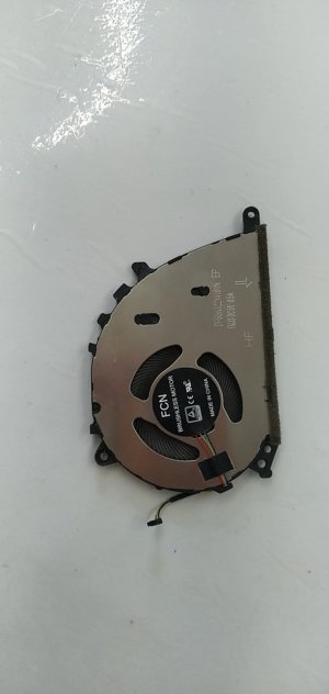 ASUS ZENBOOK UM425I CPU FAN HQ23300063000 (N1)