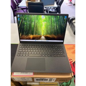 Dell Inspiron 15 3530 Core i7-1355U 16GB Memory 512gb SSD 15.6In FHD Screen