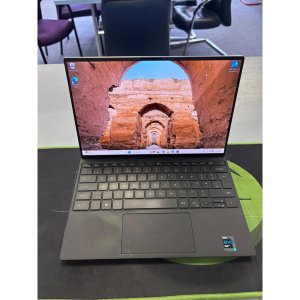 Dell XPS 9310 Core i7 11th 1185G7 16gb Memory 512gb Memory 13.3In FHD Screen