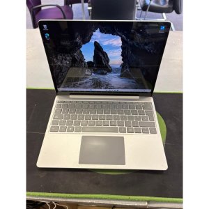 Microsoft Surface Laptop Go 1943 Core i5 1035G1 16gb Memory 250gb SSD 12.5In FHD Touchscreen