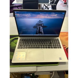Dell Inspiron 3511 Core i5 1035G1 8gb Memory 256gb SSD 15.6In FHD Screen