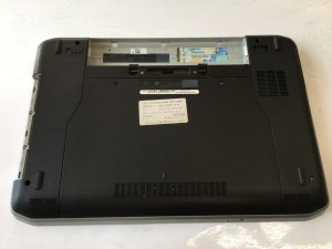 DELL LATITUDE E5430 BOTTOM BASE CHASSIS with COVER Y84J9 0Y84J9 (010)